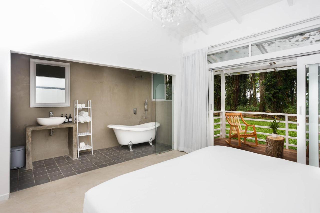 Gigi Brown Villa Frida Beachfront Puerto Viejo de Talamanca Εξωτερικό φωτογραφία