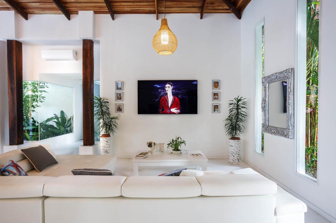 Gigi Brown Villa Frida Beachfront Puerto Viejo de Talamanca Εξωτερικό φωτογραφία